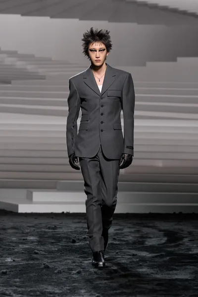 Look 4